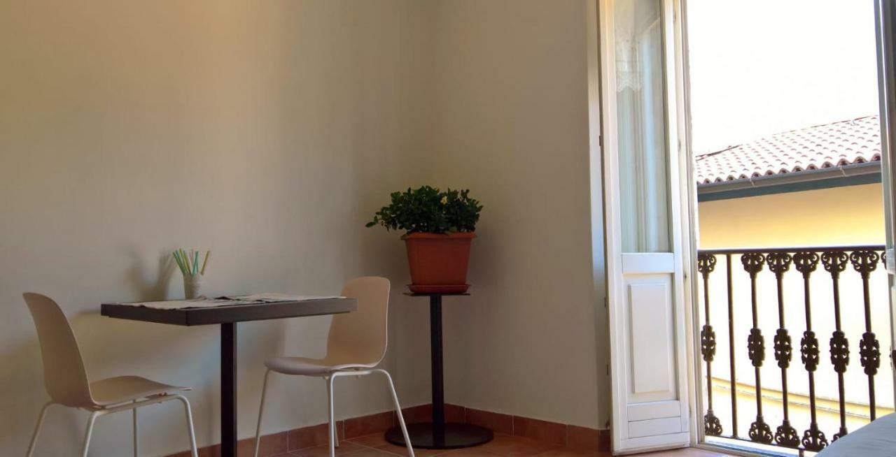 Il Gerenzone T00841 Apartman Lecco Kültér fotó